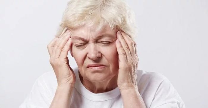 Болит сердце голова и закладывает уши