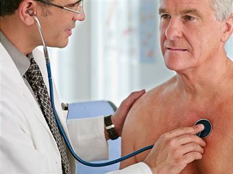 При вдохе болят ребра спины